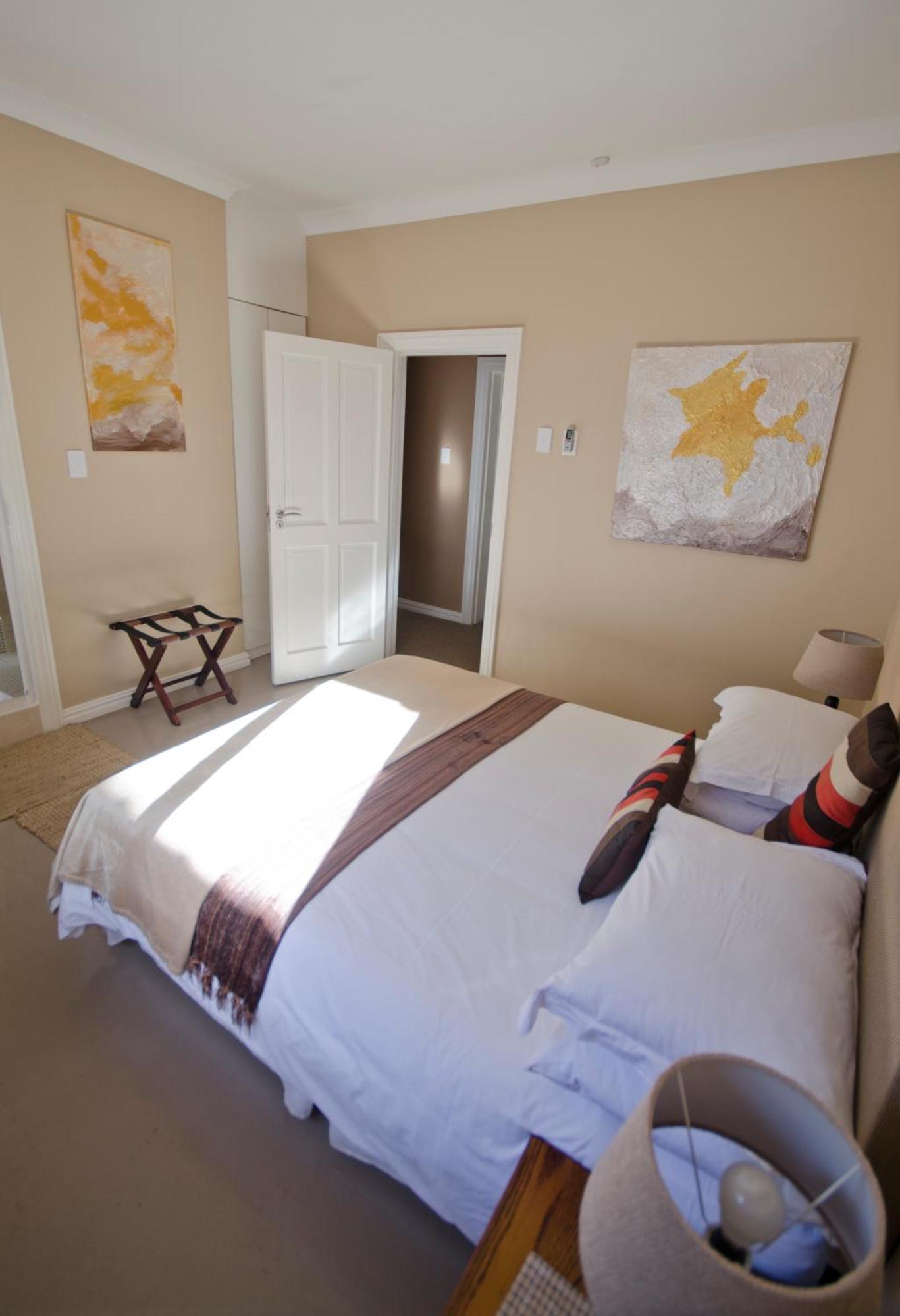 Guest house Costa Rose - No Loadshedding 4*