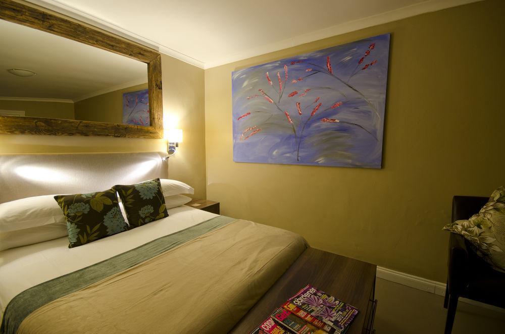 Guest house Costa Rose - No Loadshedding 4*