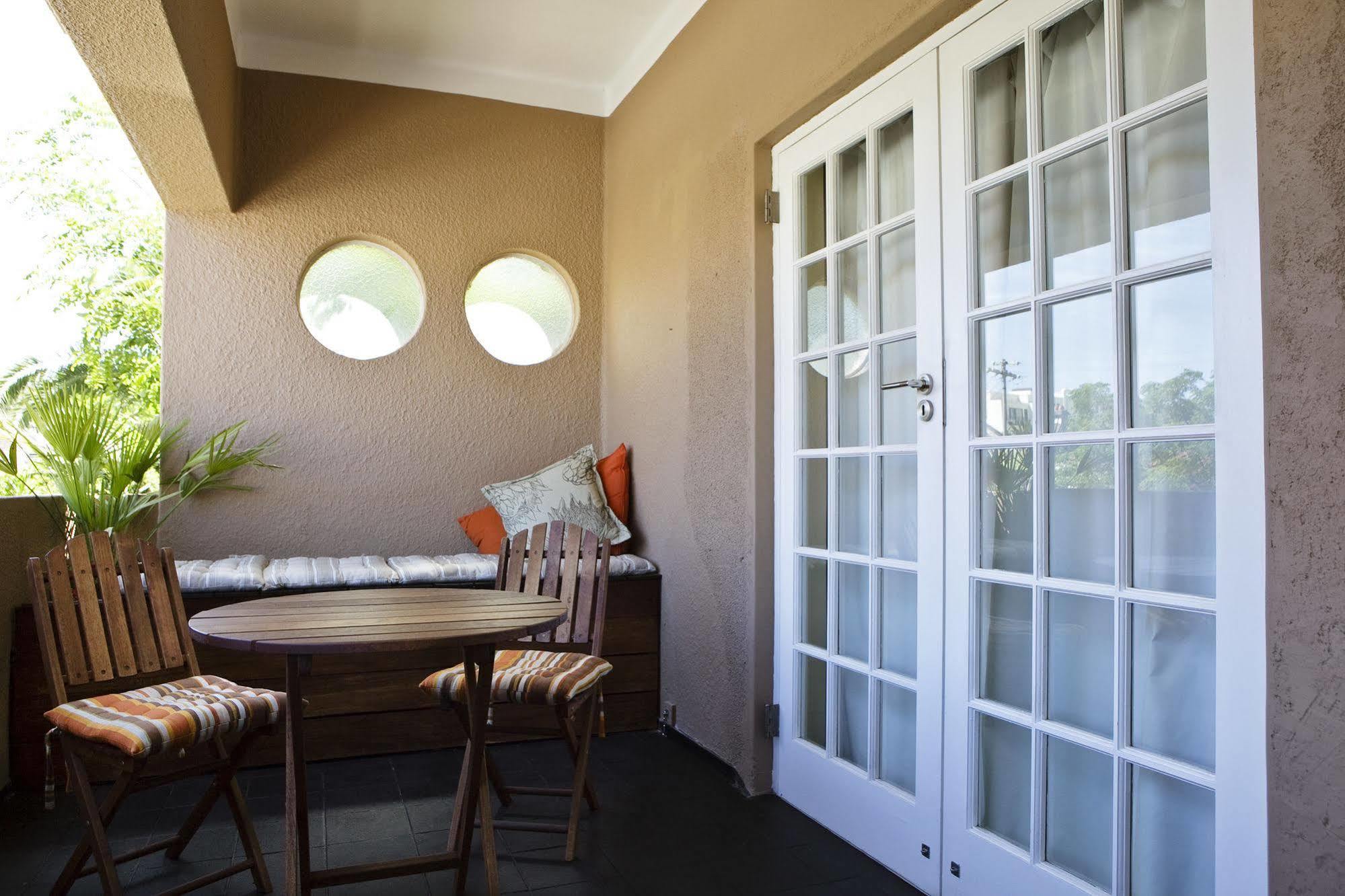 Costa Rose - No Loadshedding Guest house Cape Town
