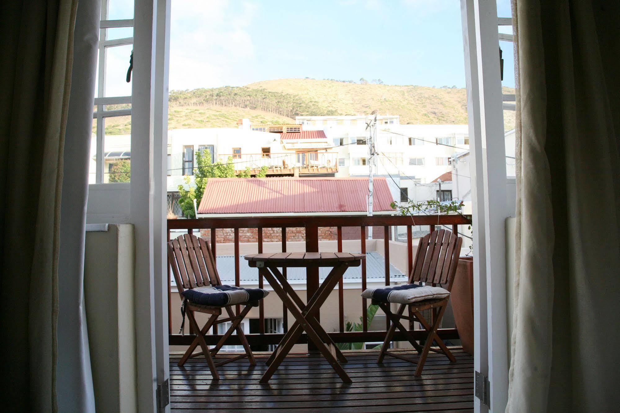 Guest house Costa Rose - No Loadshedding Cape Town