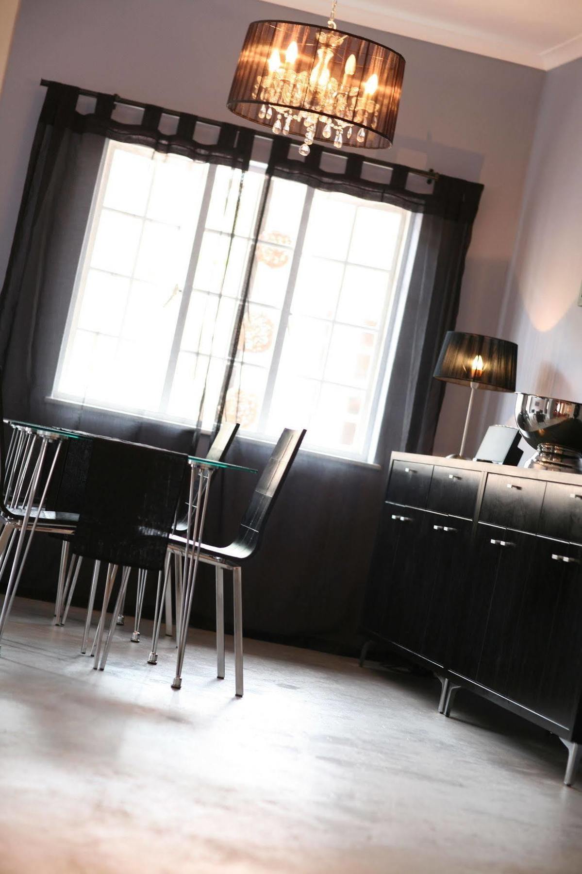 Costa Rose - No Loadshedding Guest house 4*