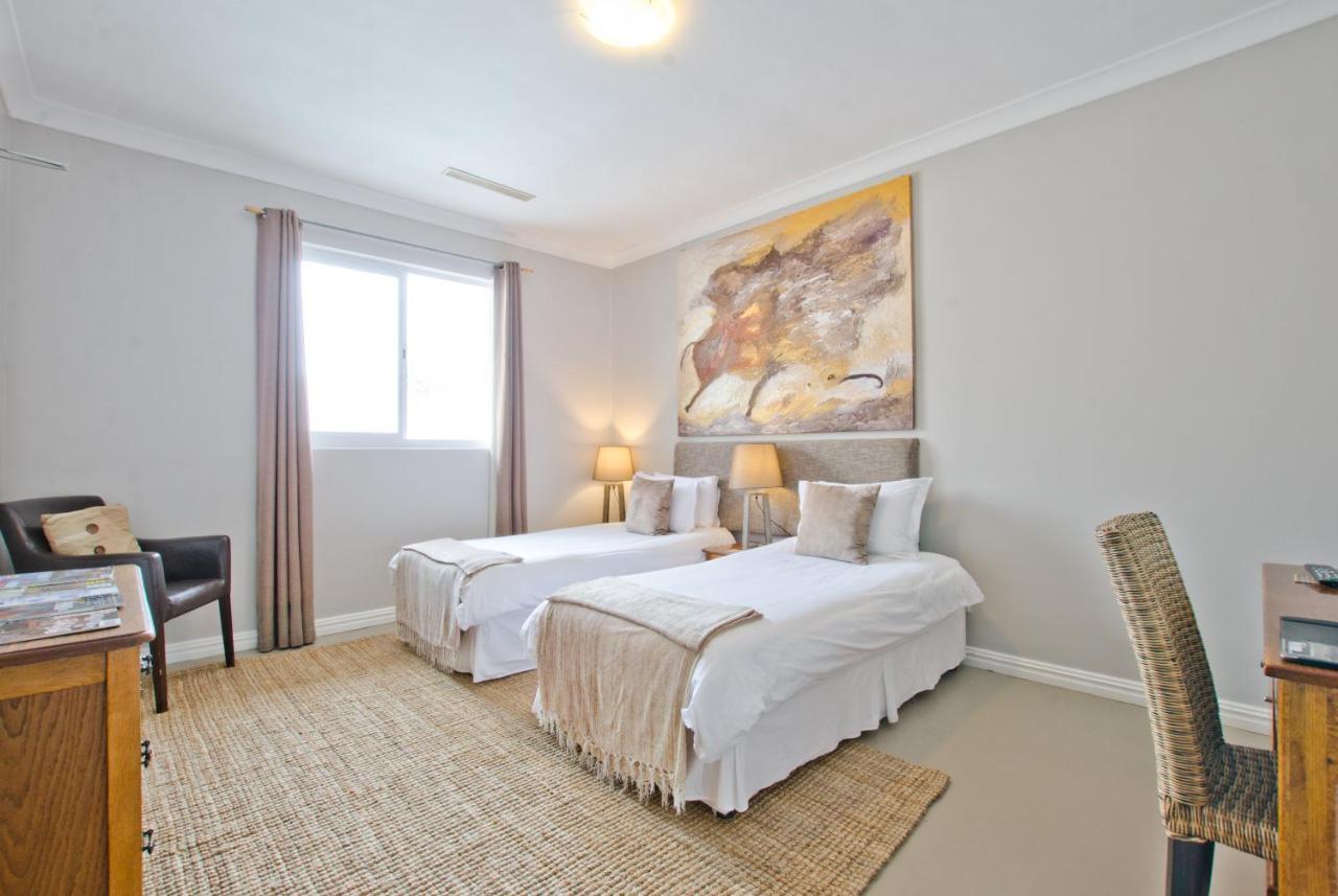 Guest house Costa Rose - No Loadshedding Cape Town